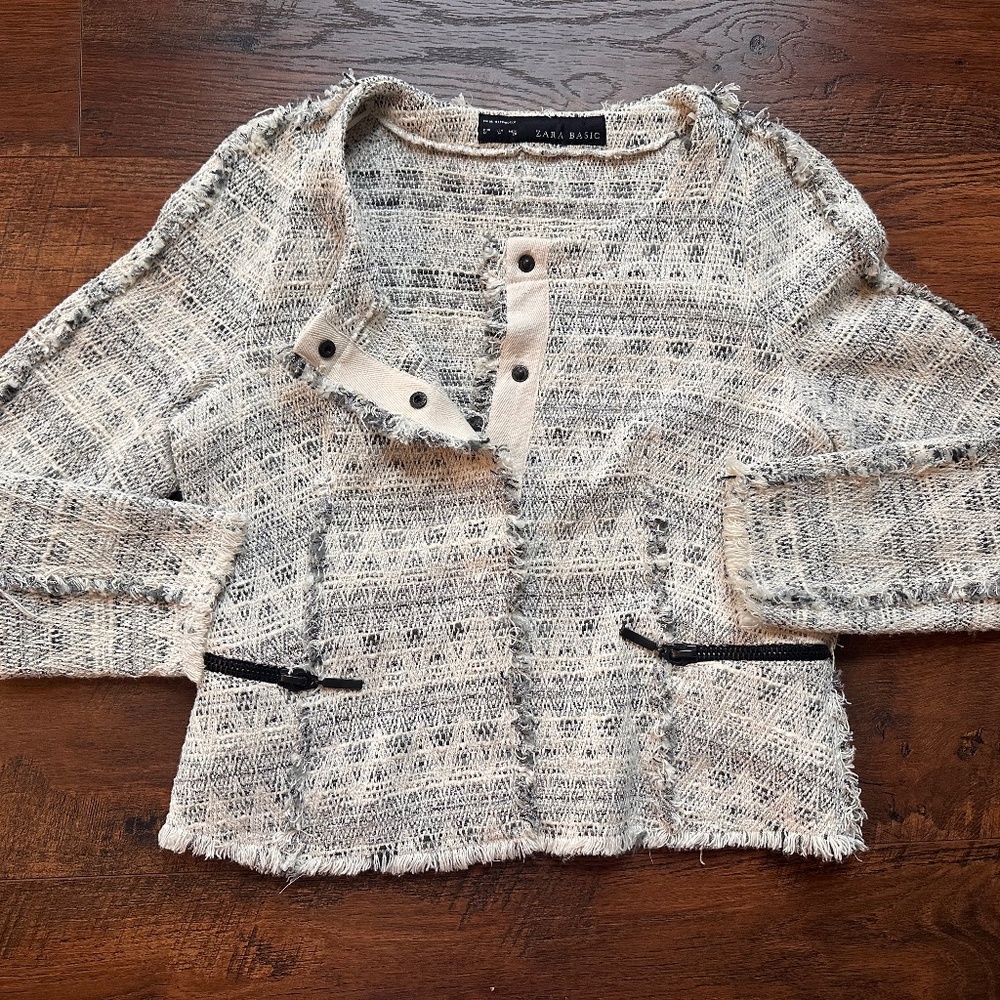Zara cream and silver cropped button up suit jacket
